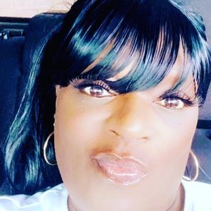 Meet your Posher, Tonya